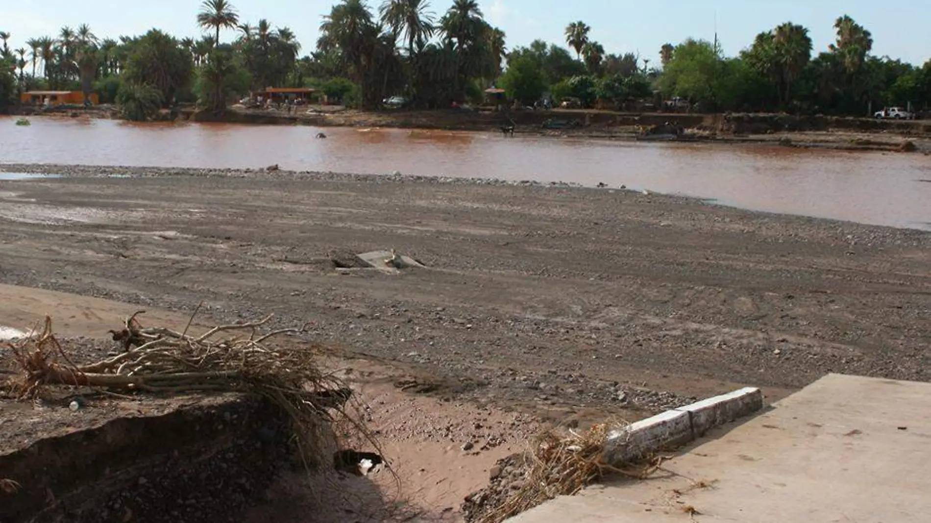 Quedar incomunicados en Loreto por huracan